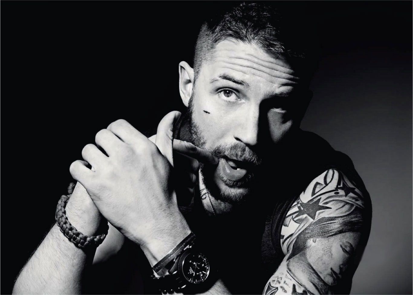 Free download Tom Hardy HD Wallpaper Background Image 1366x976