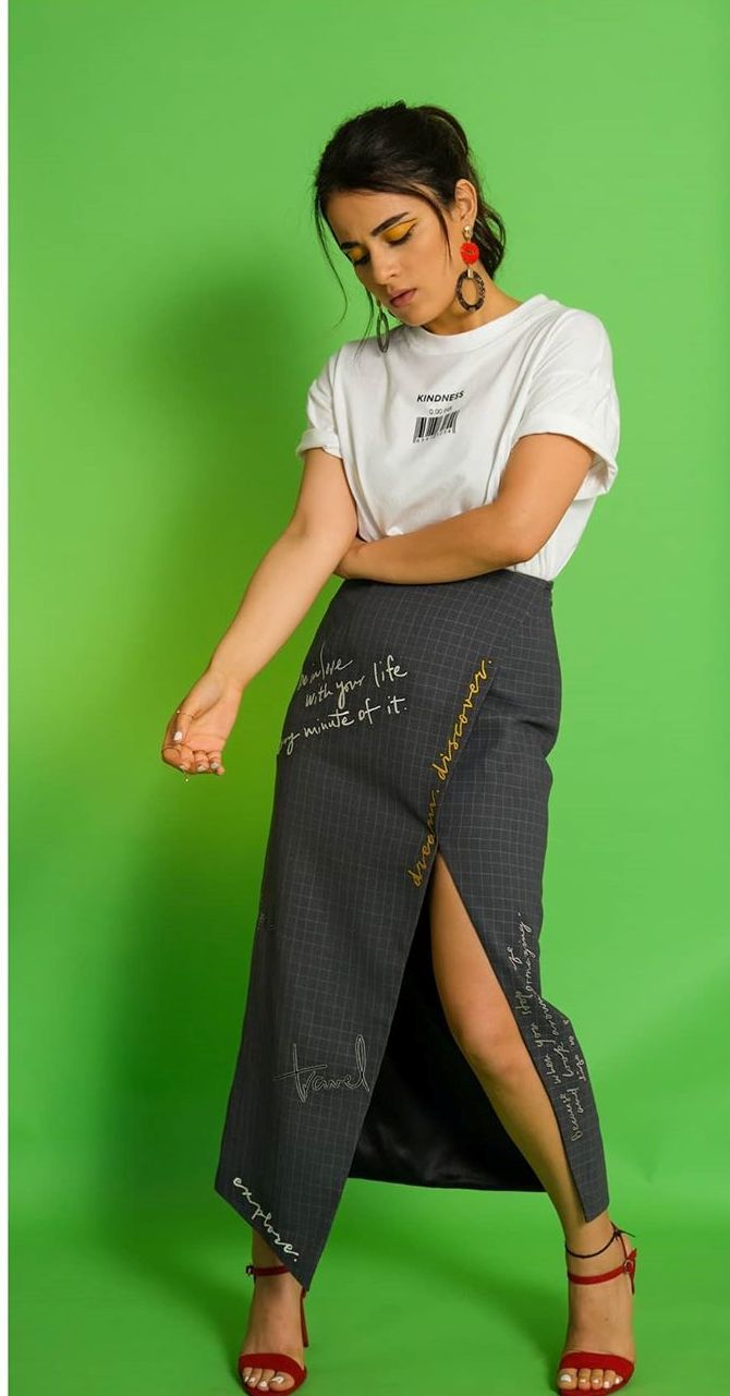 Top$ Radhika Madan Photo, Pics. Radhika Madan HD Bikini Image