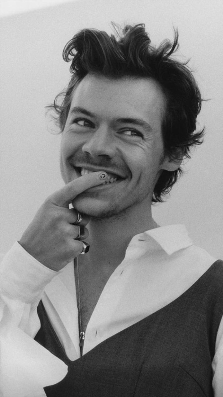 oh baby. Harry styles wallpaper