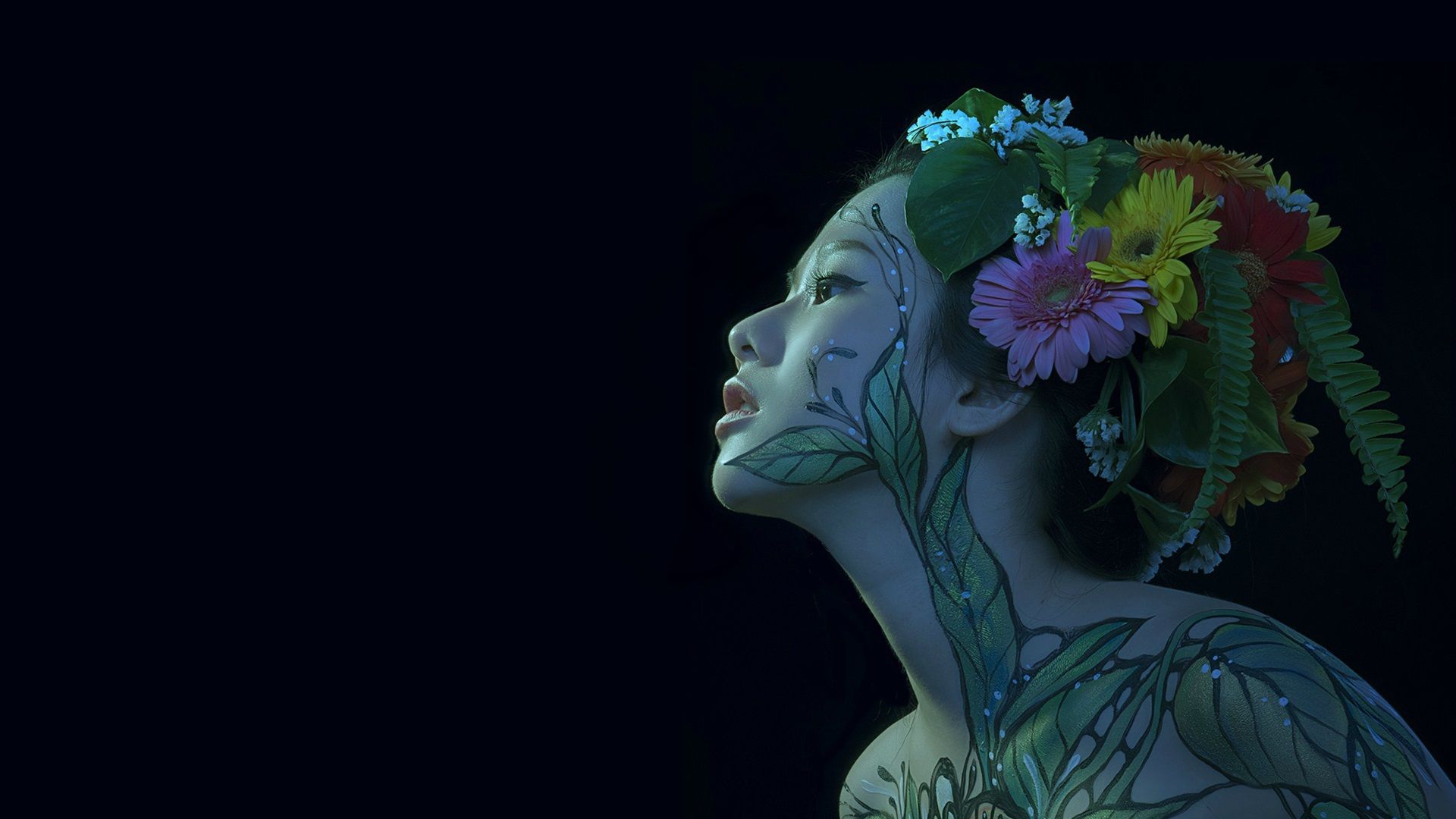 Wallpaper Japanese girl, body painting, face, black background