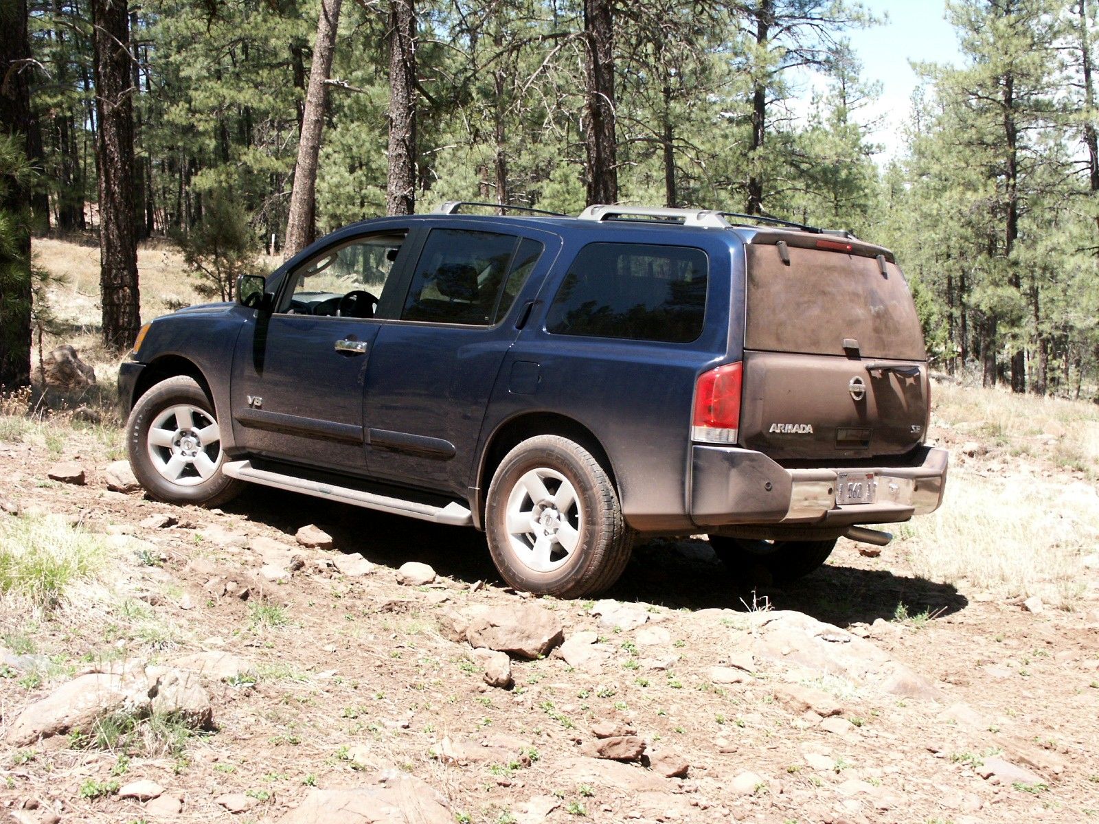 Nissan Armada Off Road wallpaperx1200