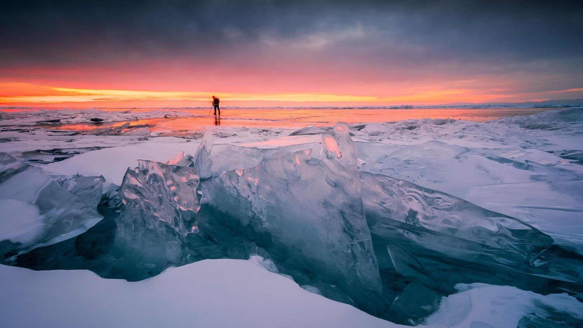 Frozen Lake Baikal, Russia : wallpapers