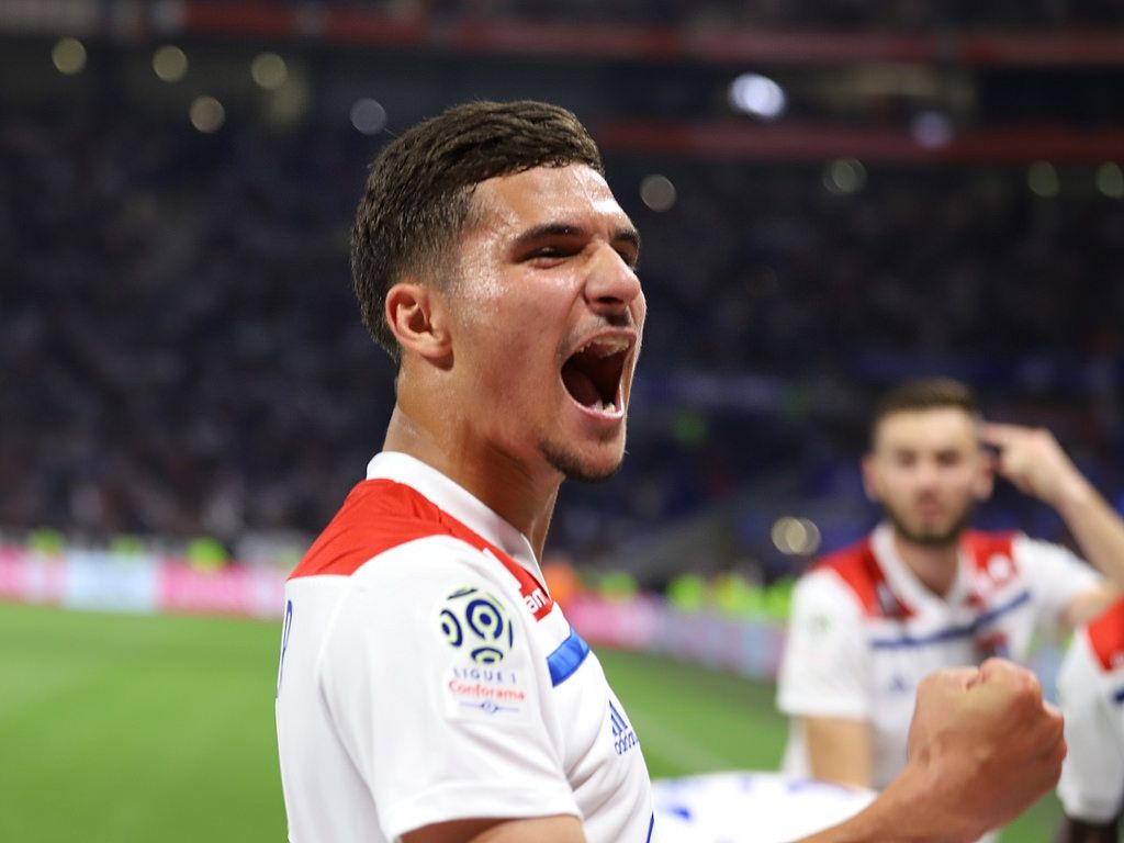 Houssem Aouar prolonge avec l'OL jusqu'en 2023