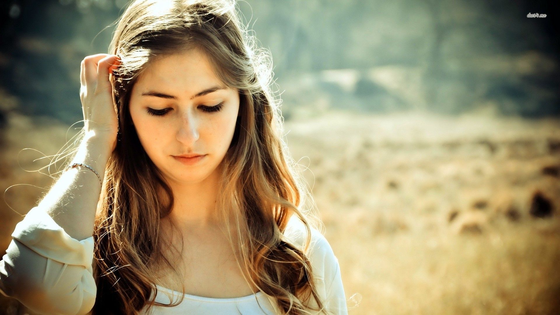 Beautiful Woman HD Desktop Wallpaper