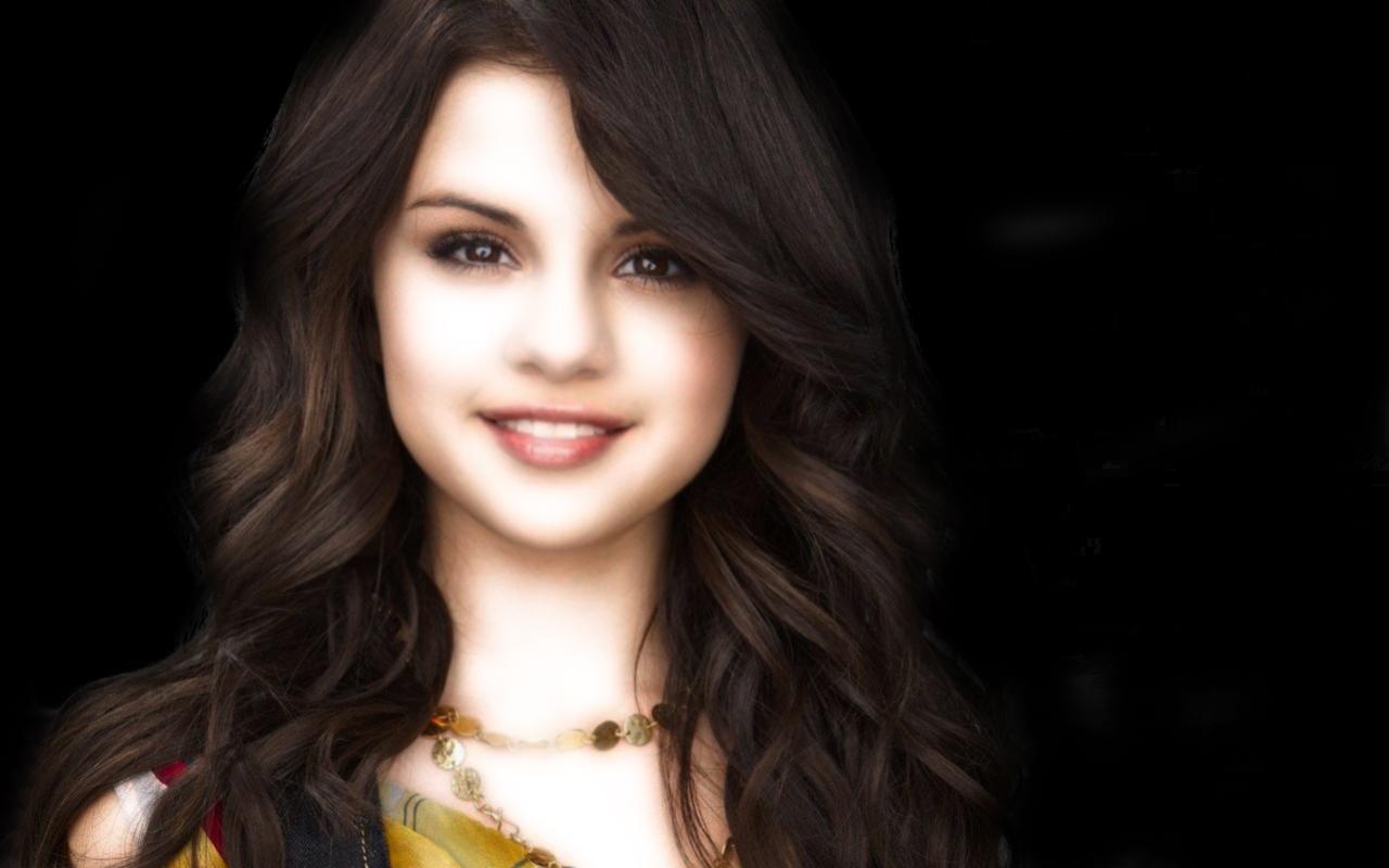 Beautiful Girls Wallpaper For Desktop