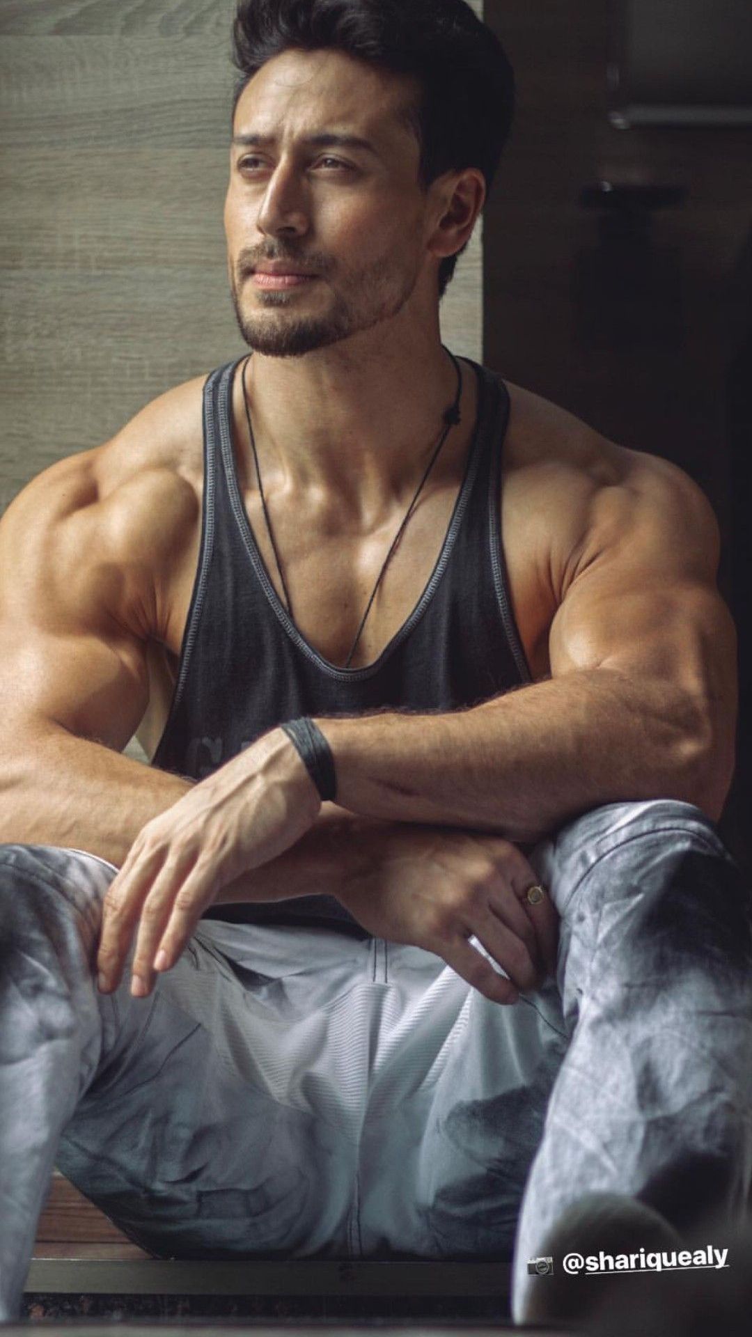 Free download Tiger shroff Bollywood celebrities in 2019 Tiger