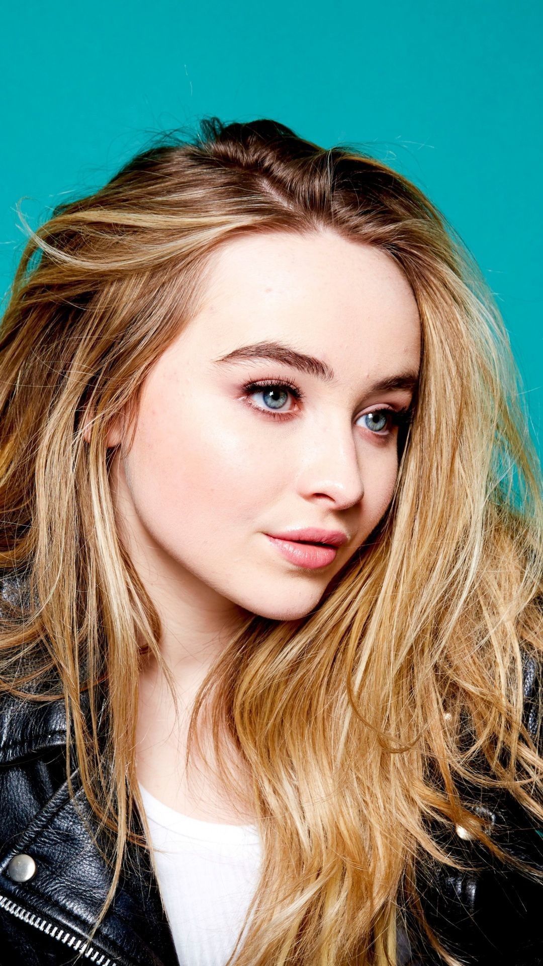 Sabrina Carpenter Wallpaper