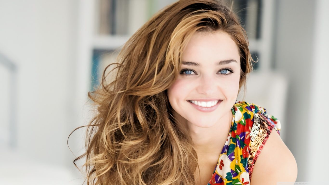 Miranda Kerr Smile Ultra HD Desktop Background Wallpaper for 4K UHD TV, Tablet