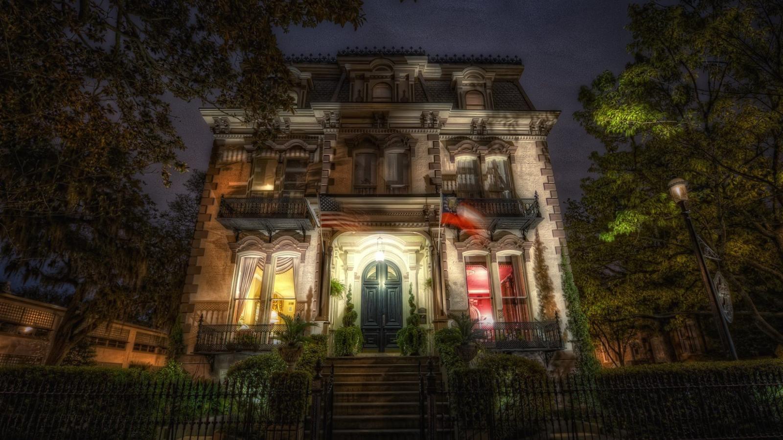 The 6 Most Haunted Places in Savannah That You Can Actually Visit