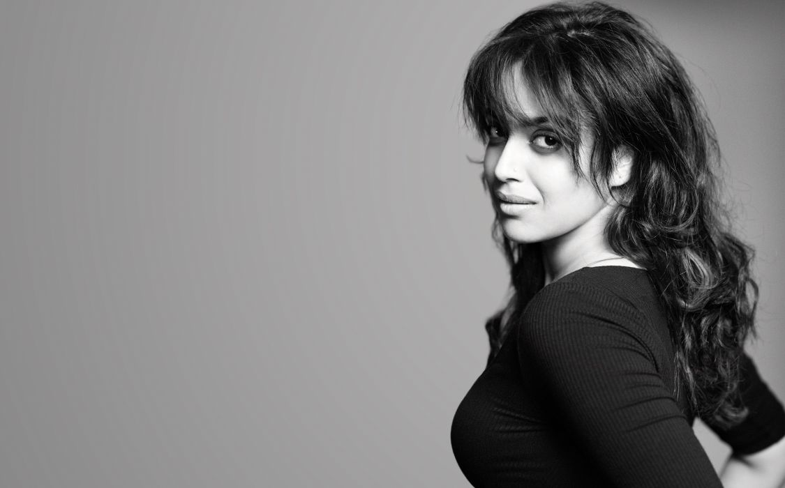 Swara bhaskar bollywood actress model girl beautiful brunette