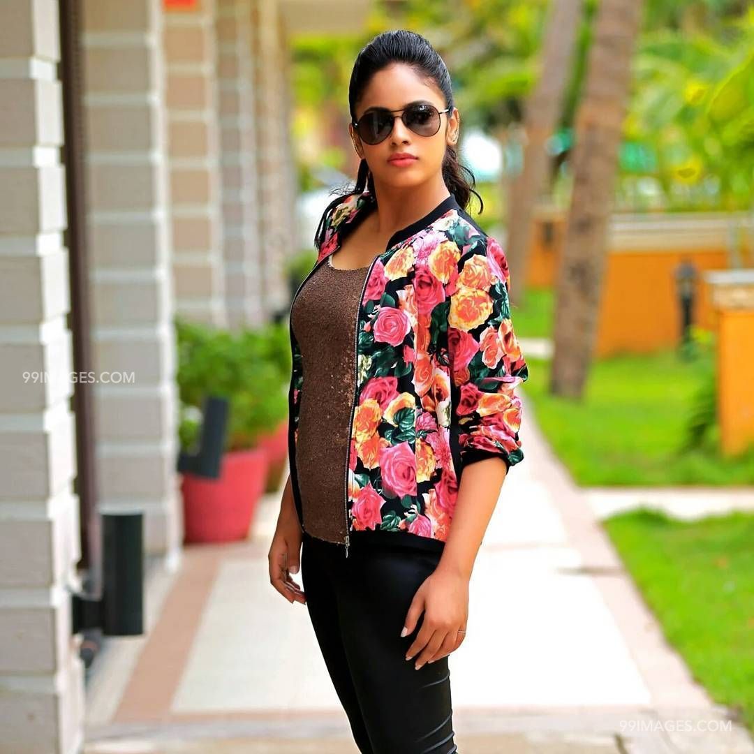 Nandita Swetha Beautiful Photo & Mobile Wallpaper HD