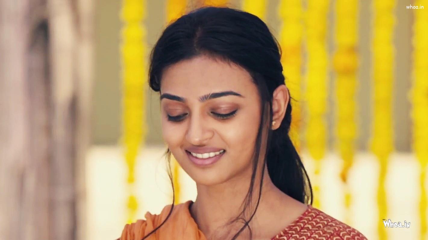 Radhika Apte In Manjhi The Mountain Man Movies HD Wallpaper