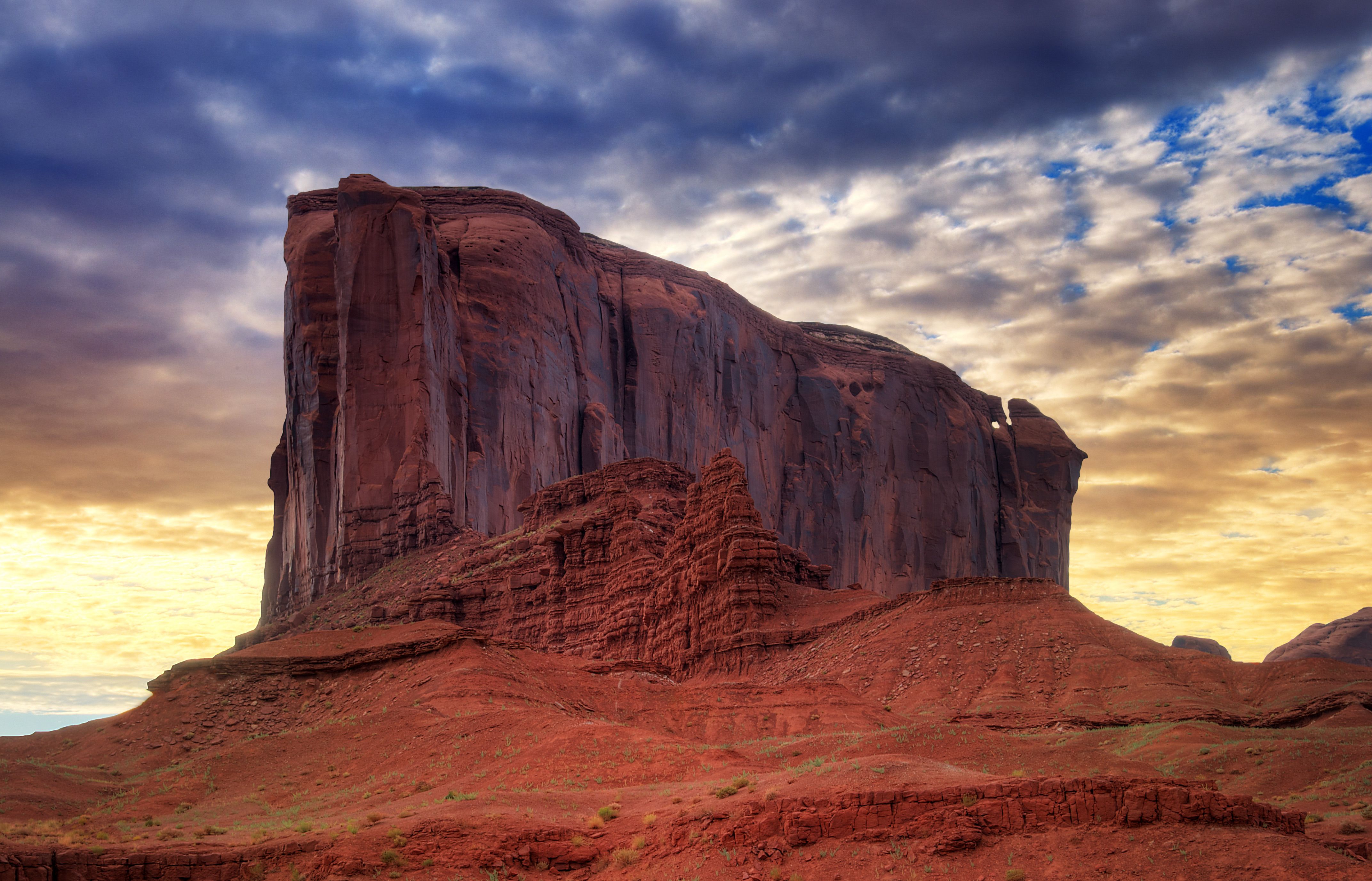 High quality wallpaper of monument valley, desktop wallpaper