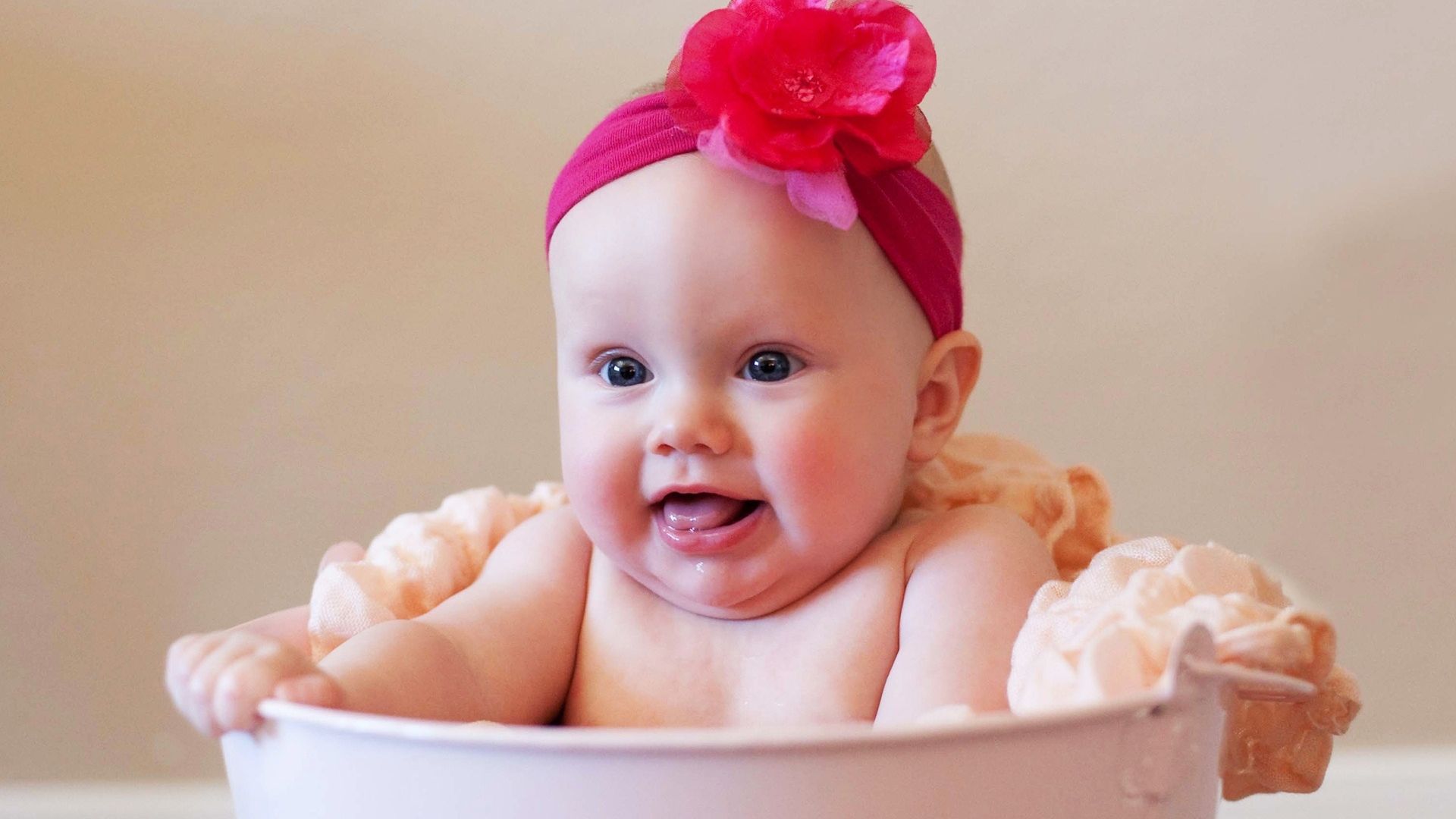 Free download Cute baby girl desktop wallpaper HD Wallpaper [1920x1200] for your Desktop, Mobile & Tablet. Explore