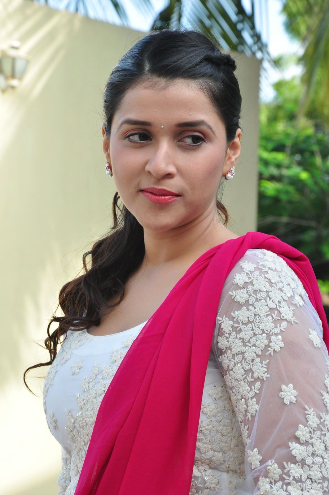 Mannara Chopra latest gorgeous photo gallery photo 34. telugu