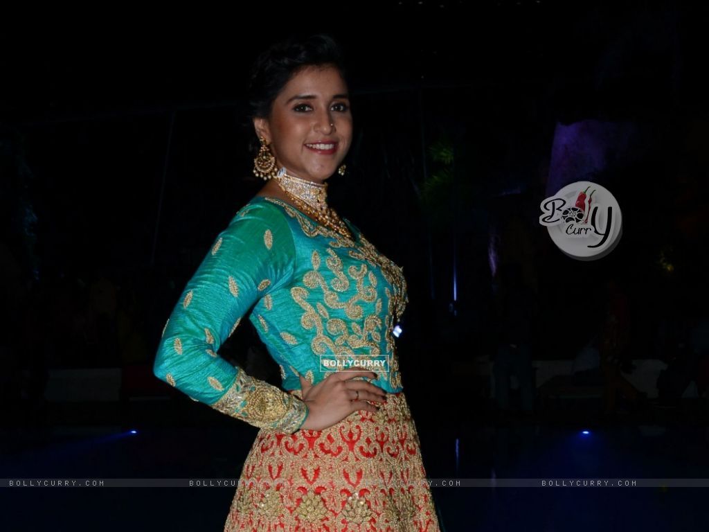 Wallpaper Chopra size:1024x768