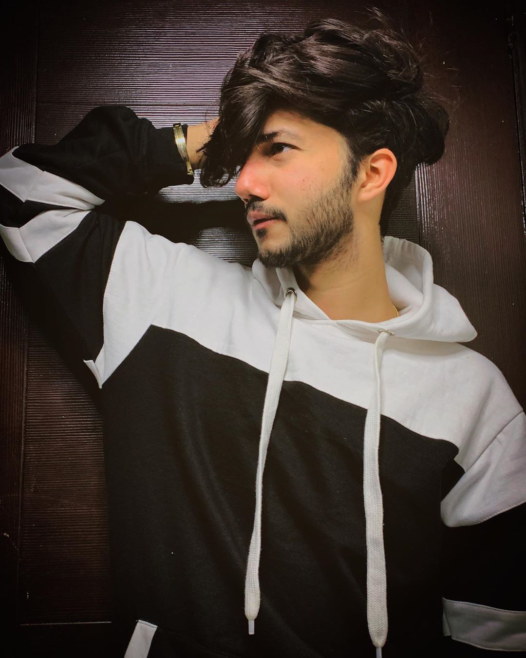 Hussain Tareen❤. Cute girl poses, Girl photo poses, Girl poses