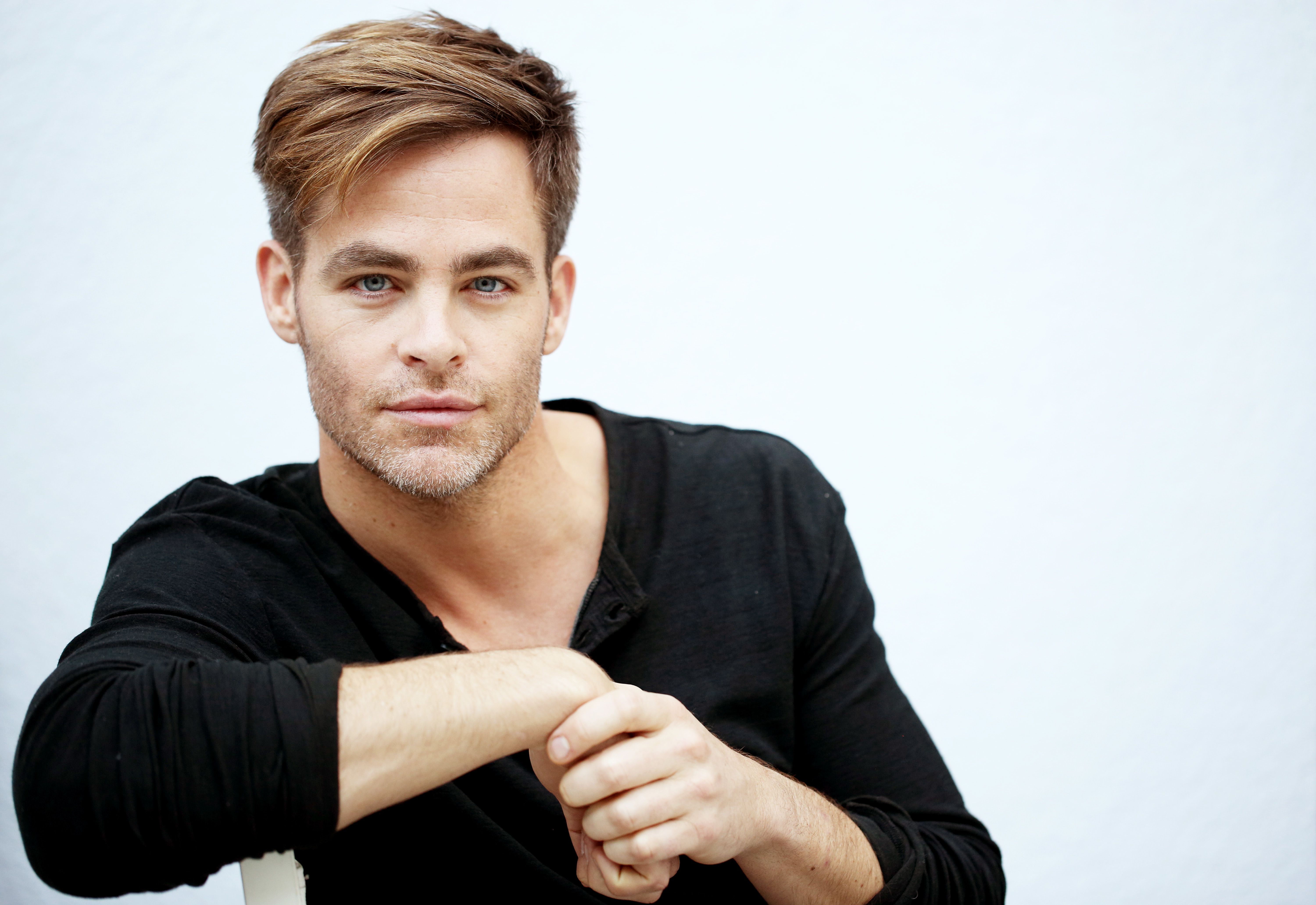 Chris Pine Wallpaper Free Chris Pine Background