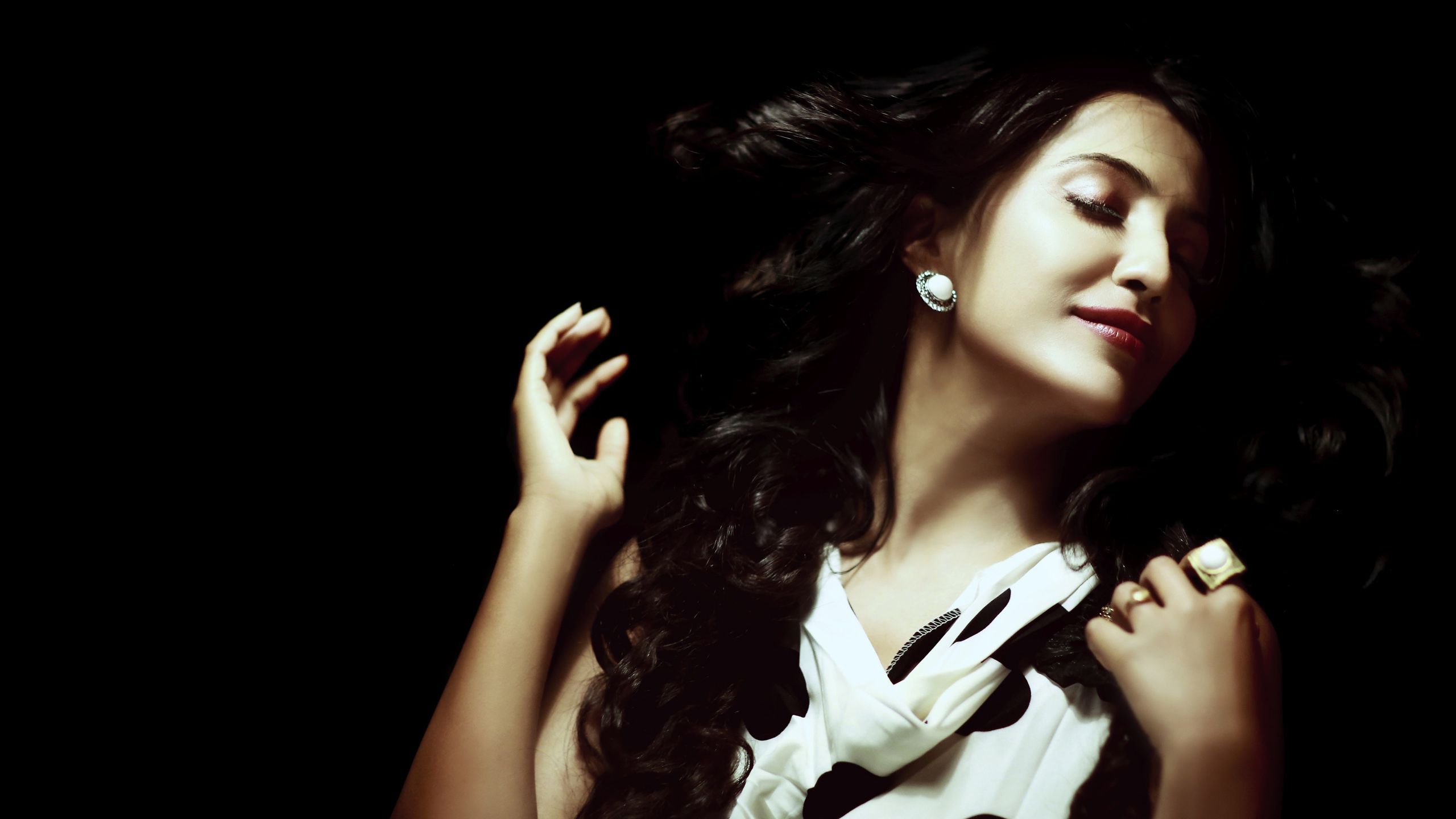 Parvathy Nair HD wallpaper