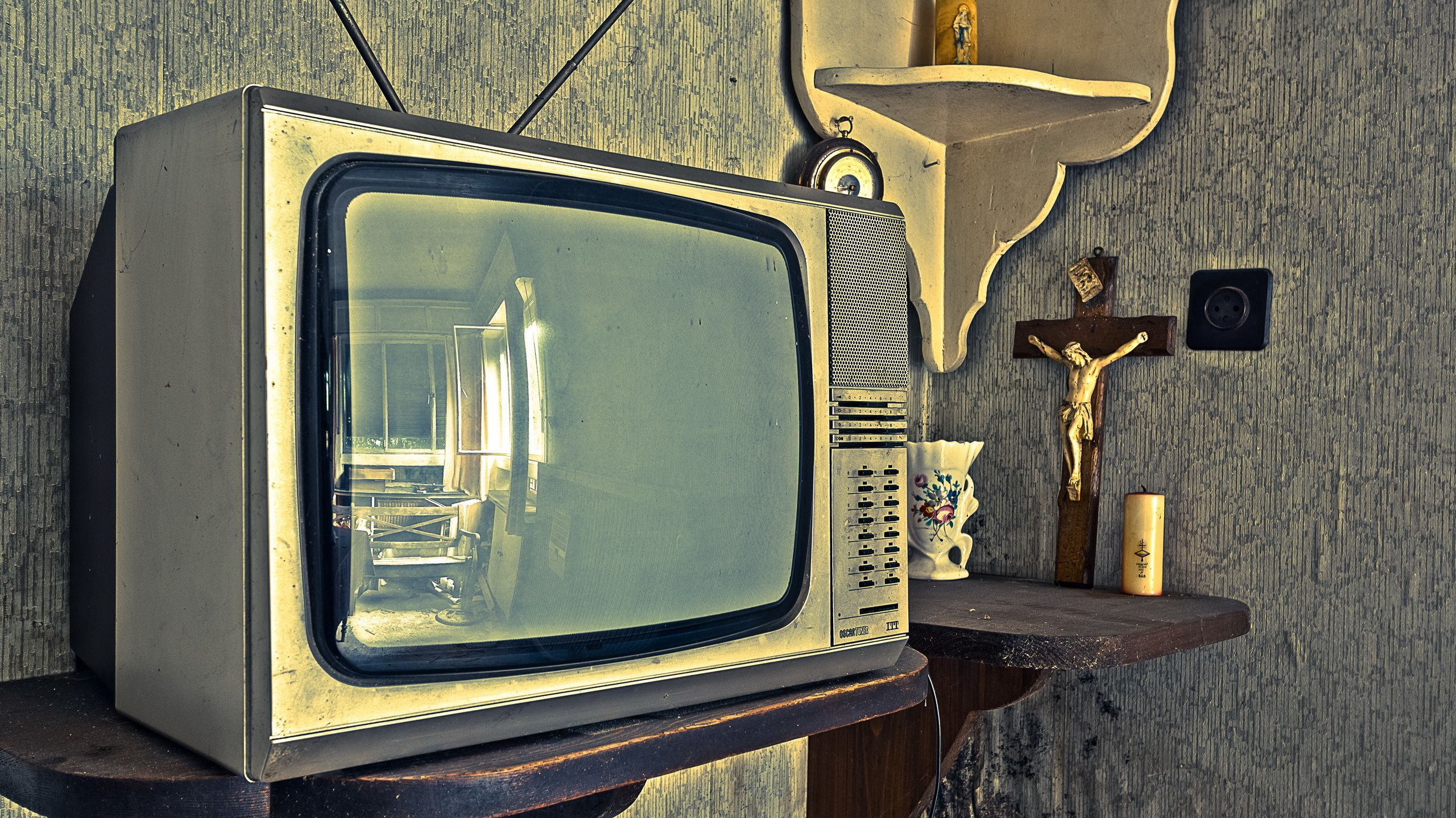 tv vintage wallpaper