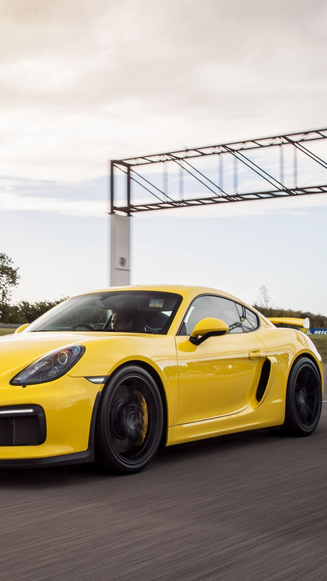 Porsche Cayman GT4 [1080x1920]