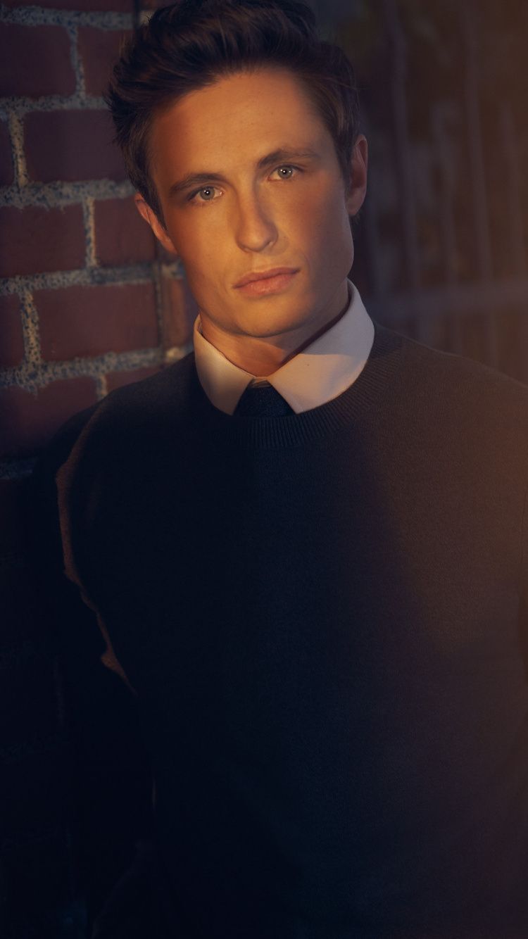 Download Actor, Pretty Little Liar, Graeme Thomas King wallpaper