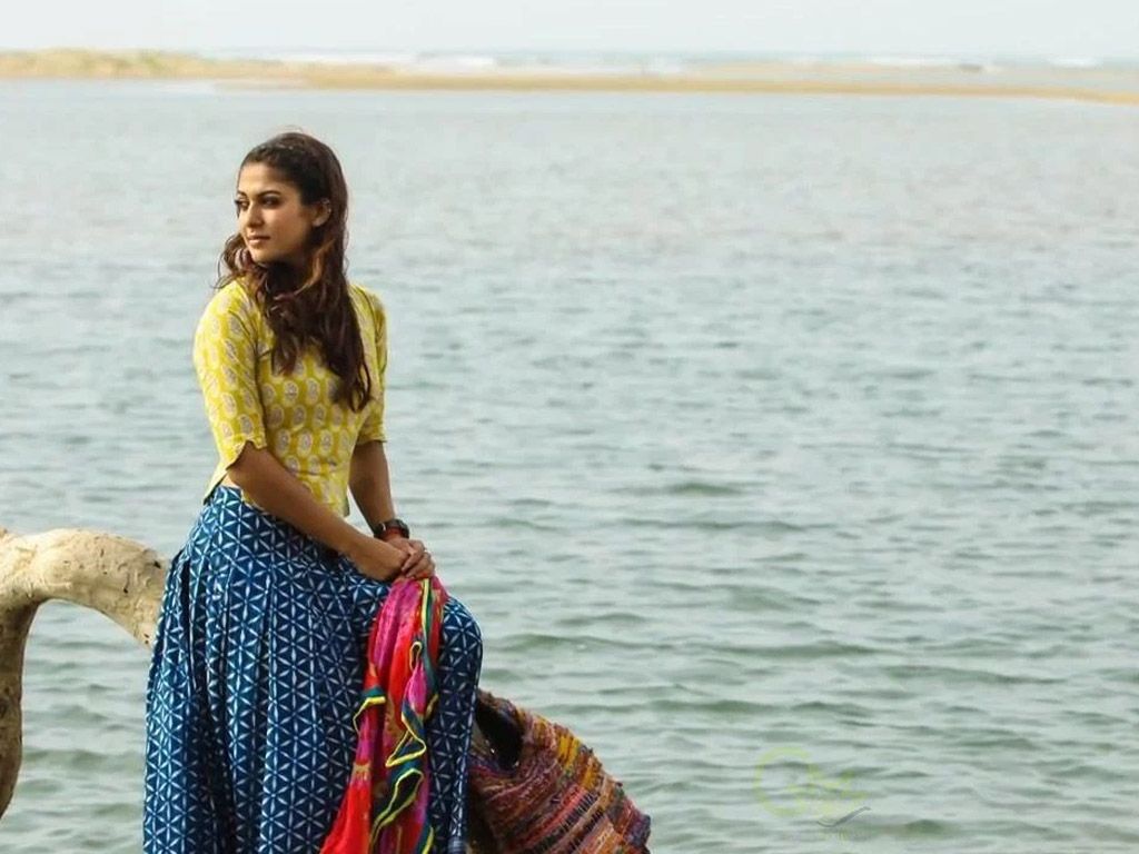 Naanum Rowdy Dhaan Movie HD Wallpaper. Naanum Rowdy Dhaan HD