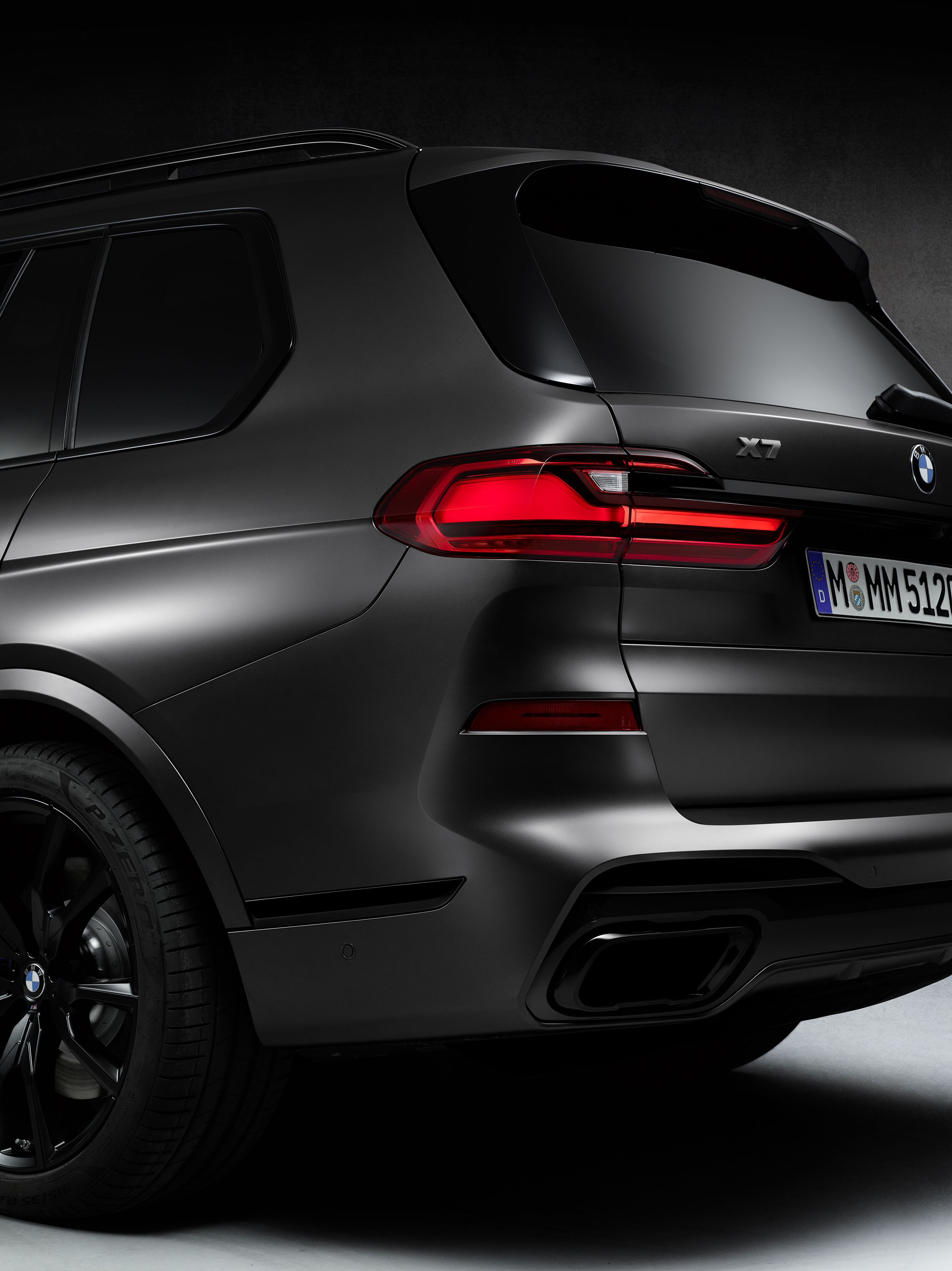 BMW X7 Dark Shadow Edition Darkened X7 M50i You Probably Want