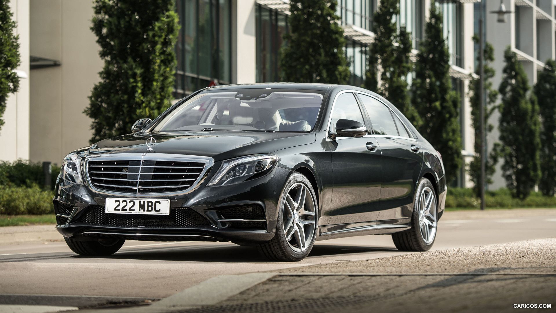 Mercedes S500 Wallpaper