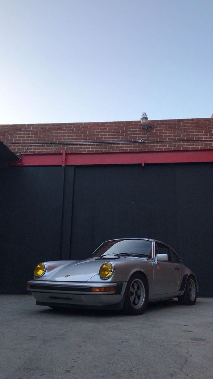 Another Porsche 911 wallpaper from Magnus Walker's instagram
