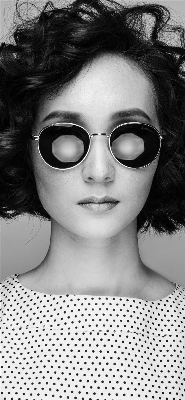 woman wearing sunglasses iPhone X Wallpaper Free Download