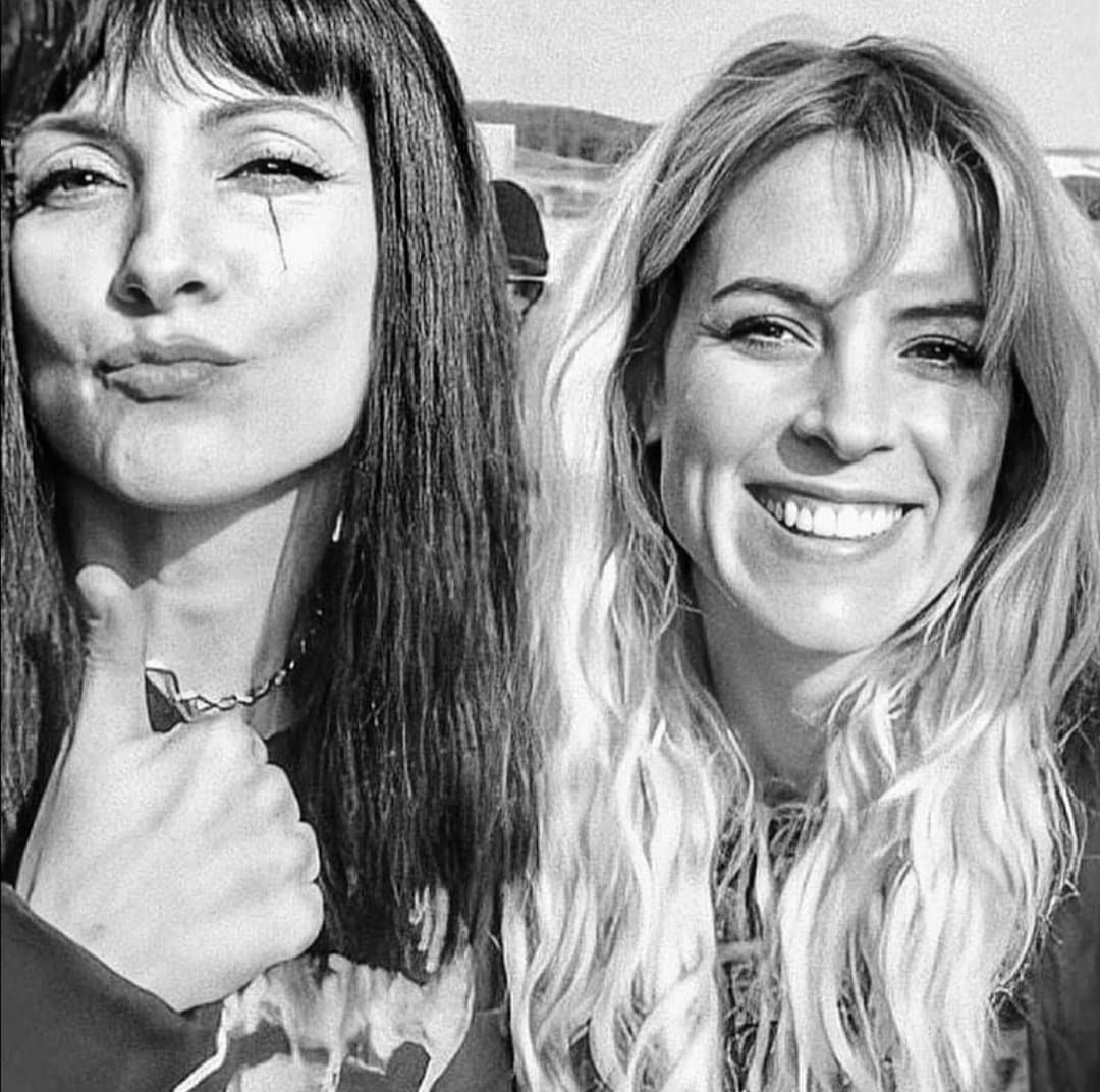 Vis a Vis