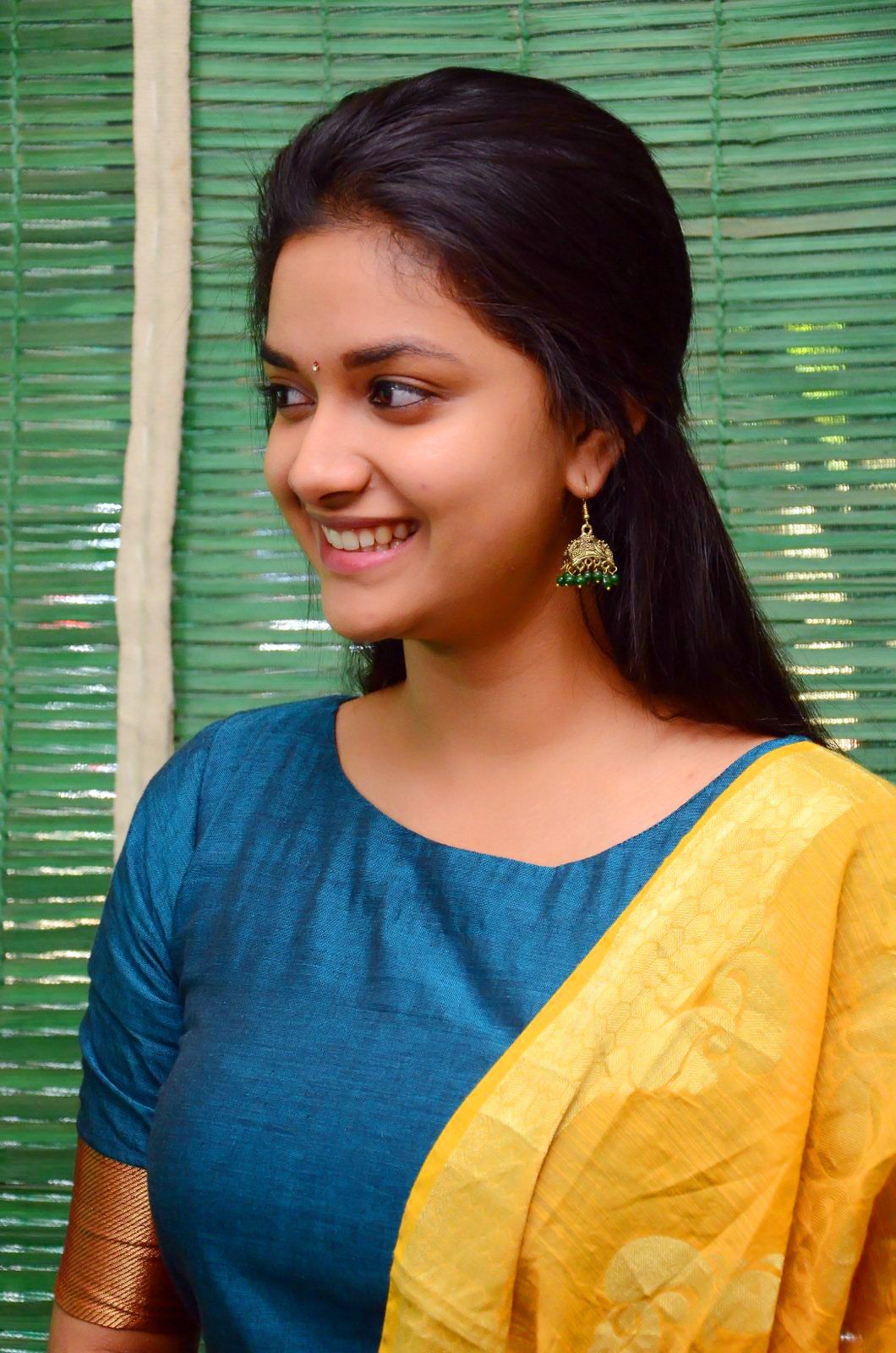 Keerthi Suresh at Nenu Local movie launch photo 18. telugu movie