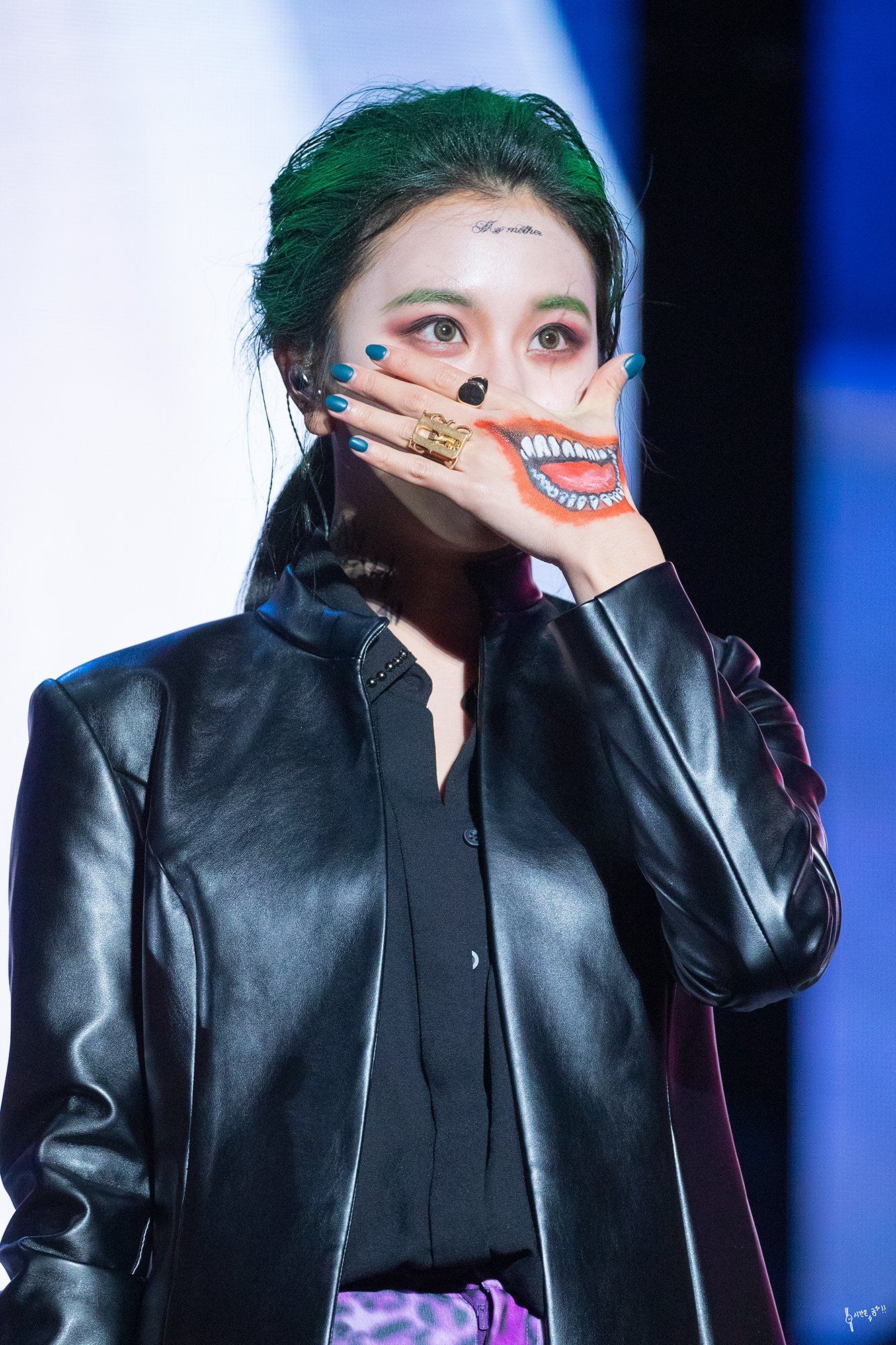 Twice Chaeyoung as the Joker at once halloween fanmeet