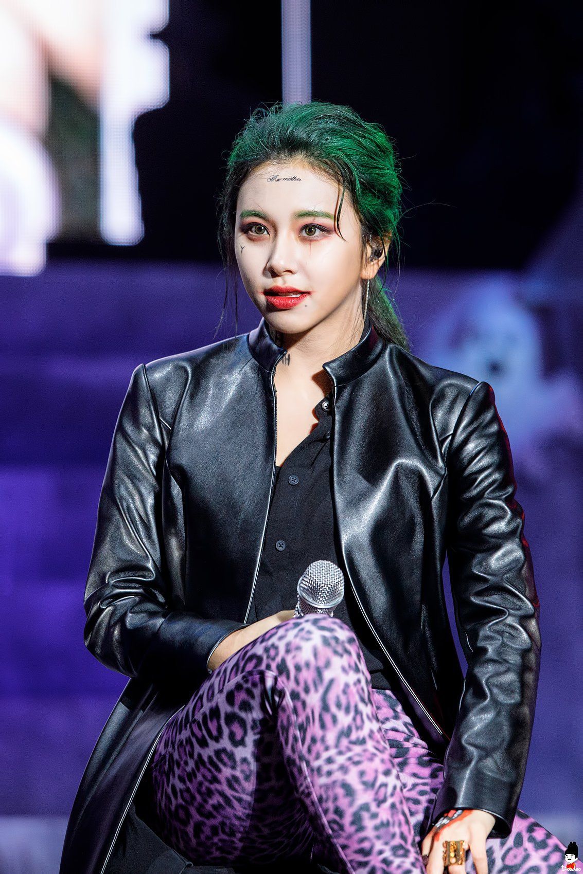 Twice Chaeyoung as the Joker at once halloween fanmeet