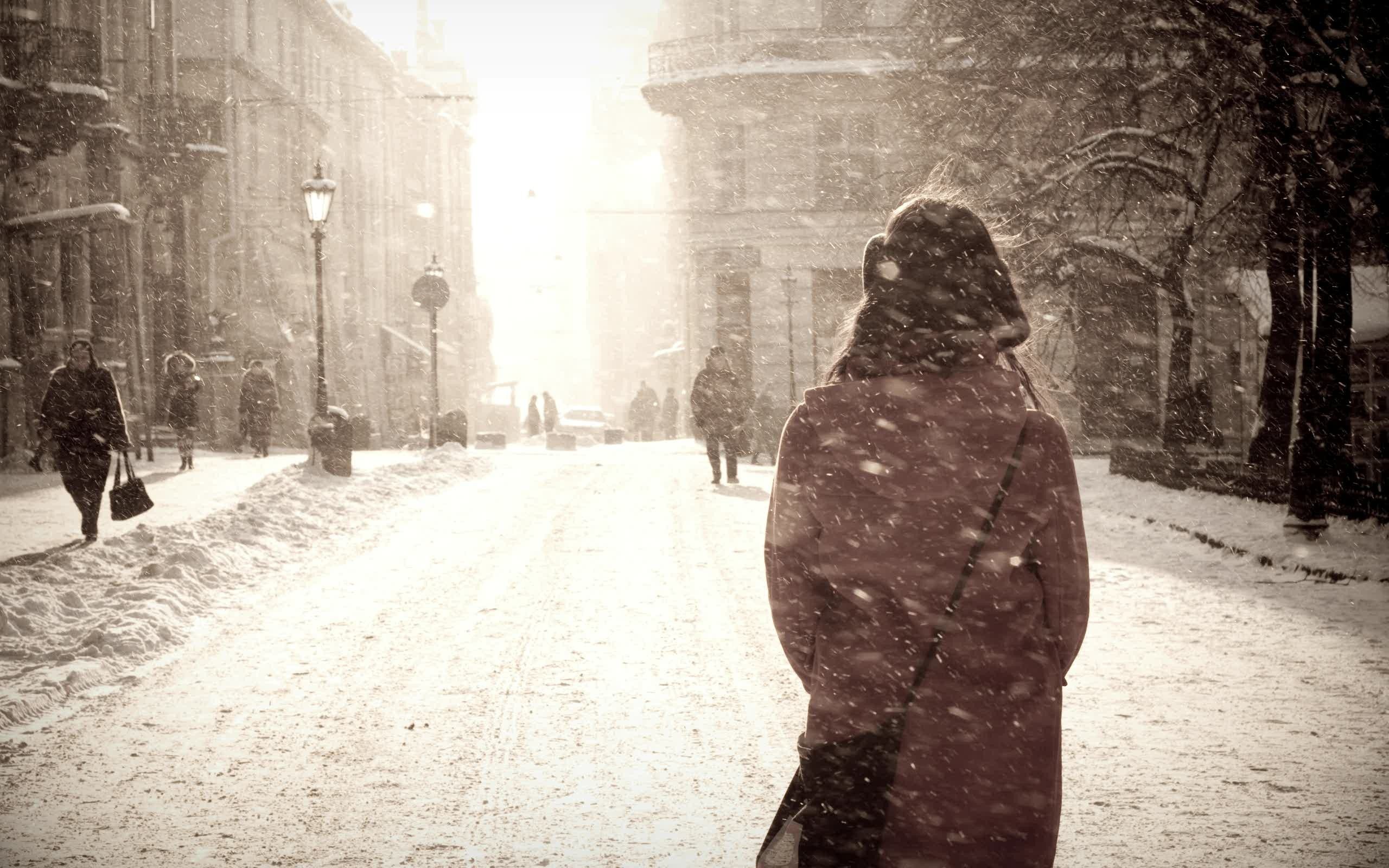 women winter (season) snow streets sepia roads monochrome December / 2560x1600 Wallpaper. Snow picture, Winter landscape, City landscape
