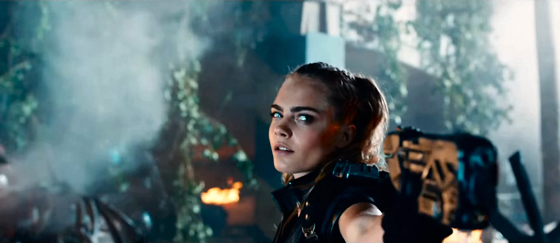 Cara Delevingne in Call of Duty commercial