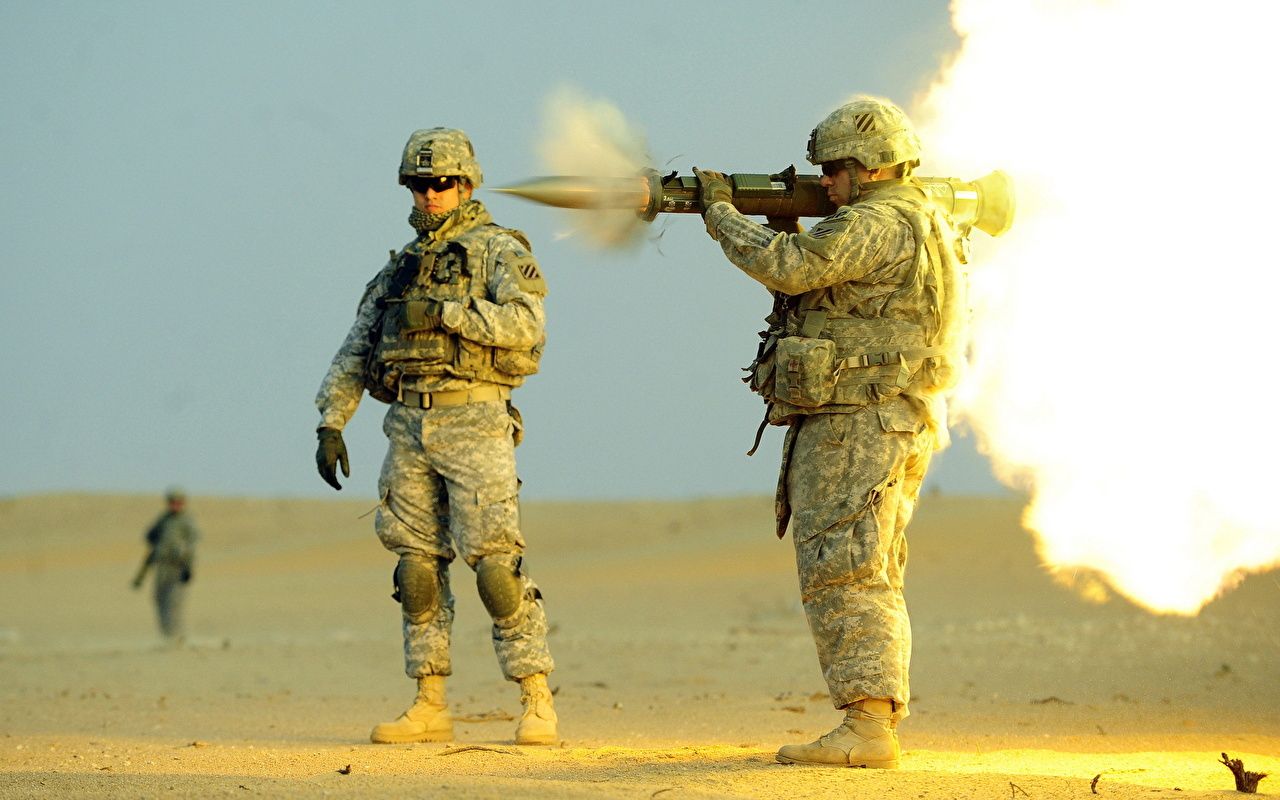 image Firing Soldier Grenade Launcher Men US Army AT 4 Army
