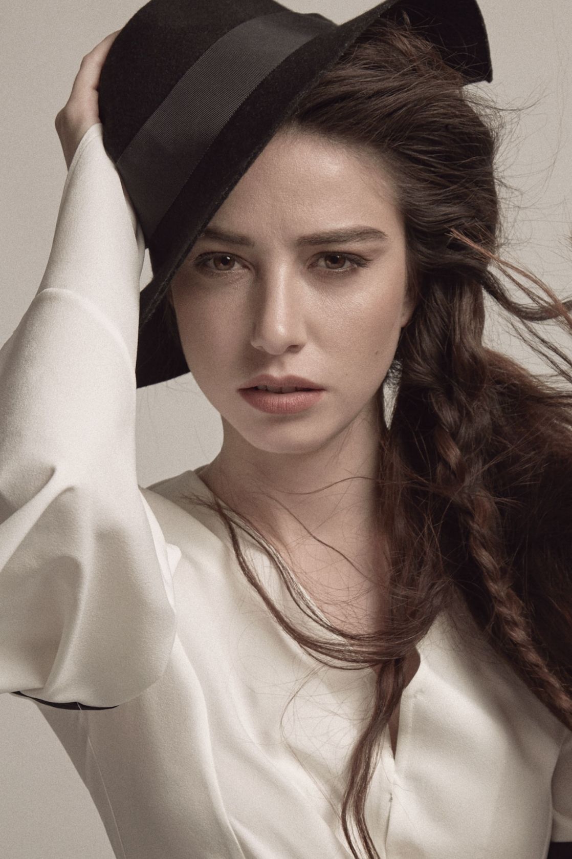 Özge Gürel, Turkish Actress. Turkish beauty, Woman