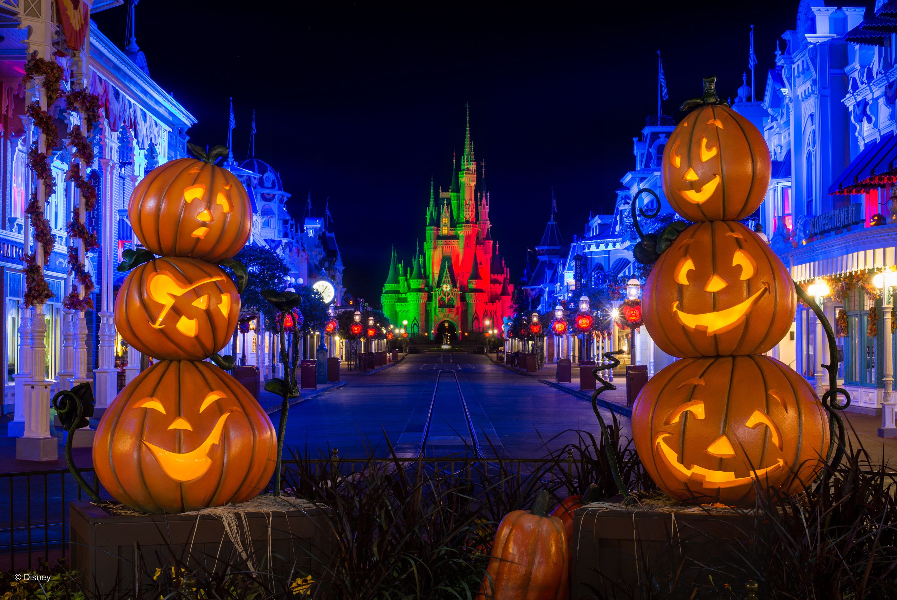 PHOTOS: New Halloween PhotoPass Wallpapers Now Available from Walt Disney World and Disneyland Resort