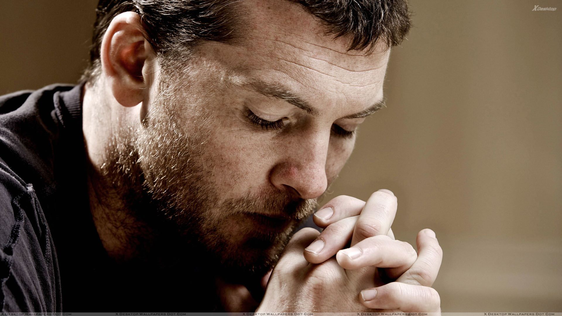 Sam Worthington Sad N Eyes Closed Face Closeup Wallpaper