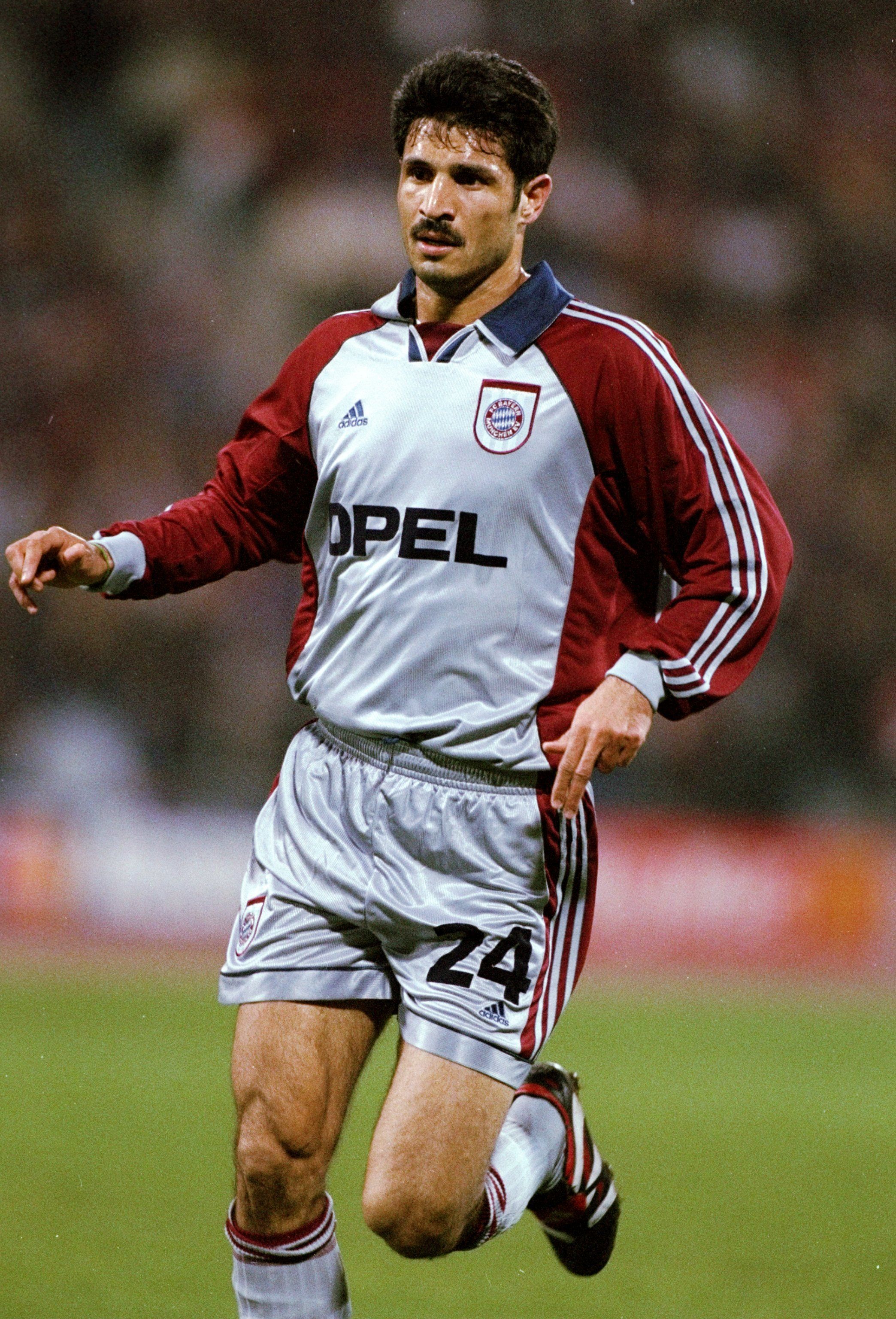 Ali Daei when he Played In Bayern Munic. Ali daei, Sports