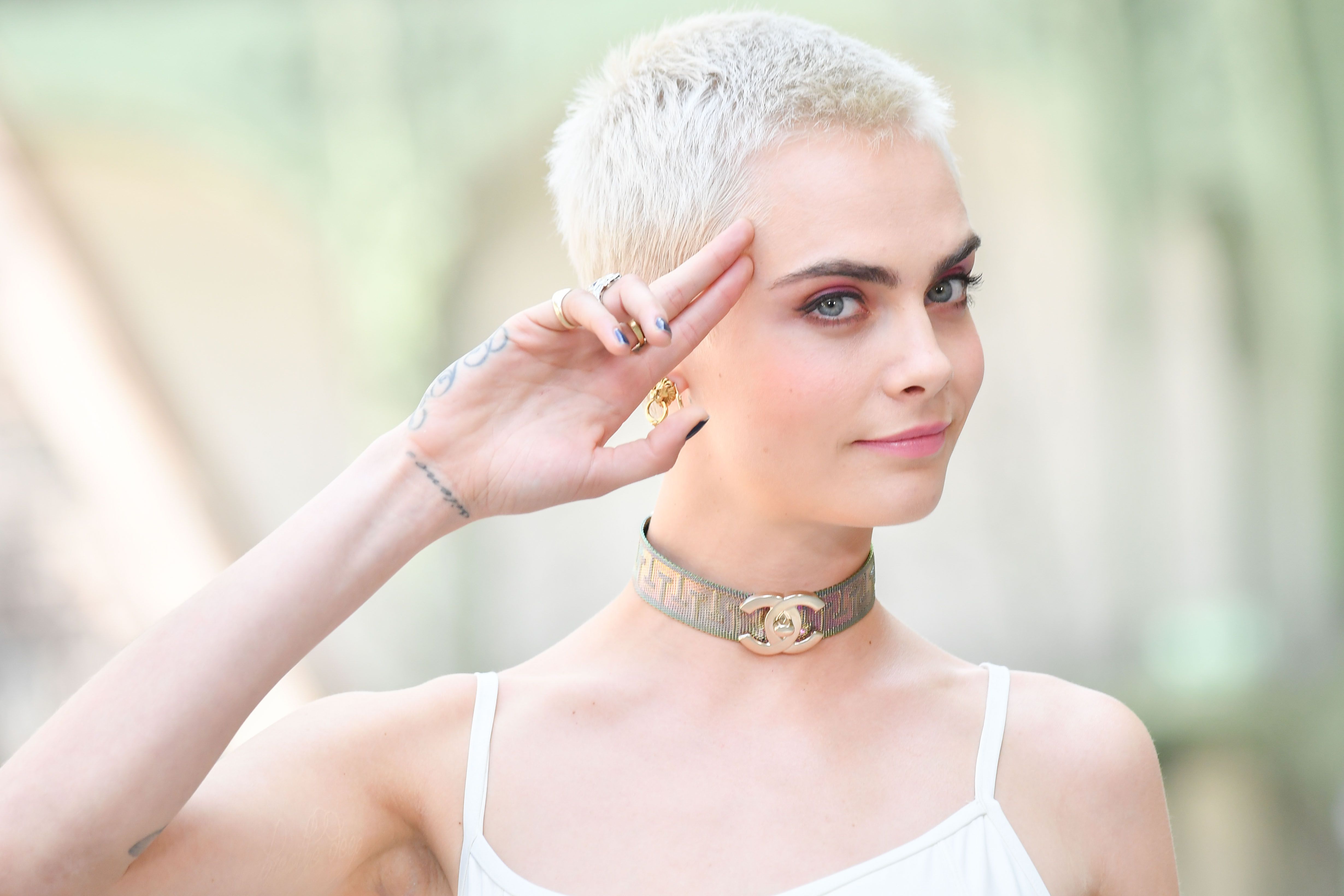 Cara Delevingne Pixie Hair Cut, HD Celebrities, 4k Wallpaper, Image, Background, Photo and Picture