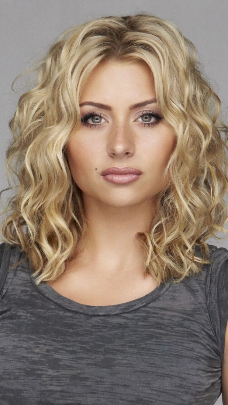 Alyson Michalka, beautiful, curly hair, 750x1334 wallpaper. Medium curly hair styles, Medium length curly hair, Curly hair styles naturally