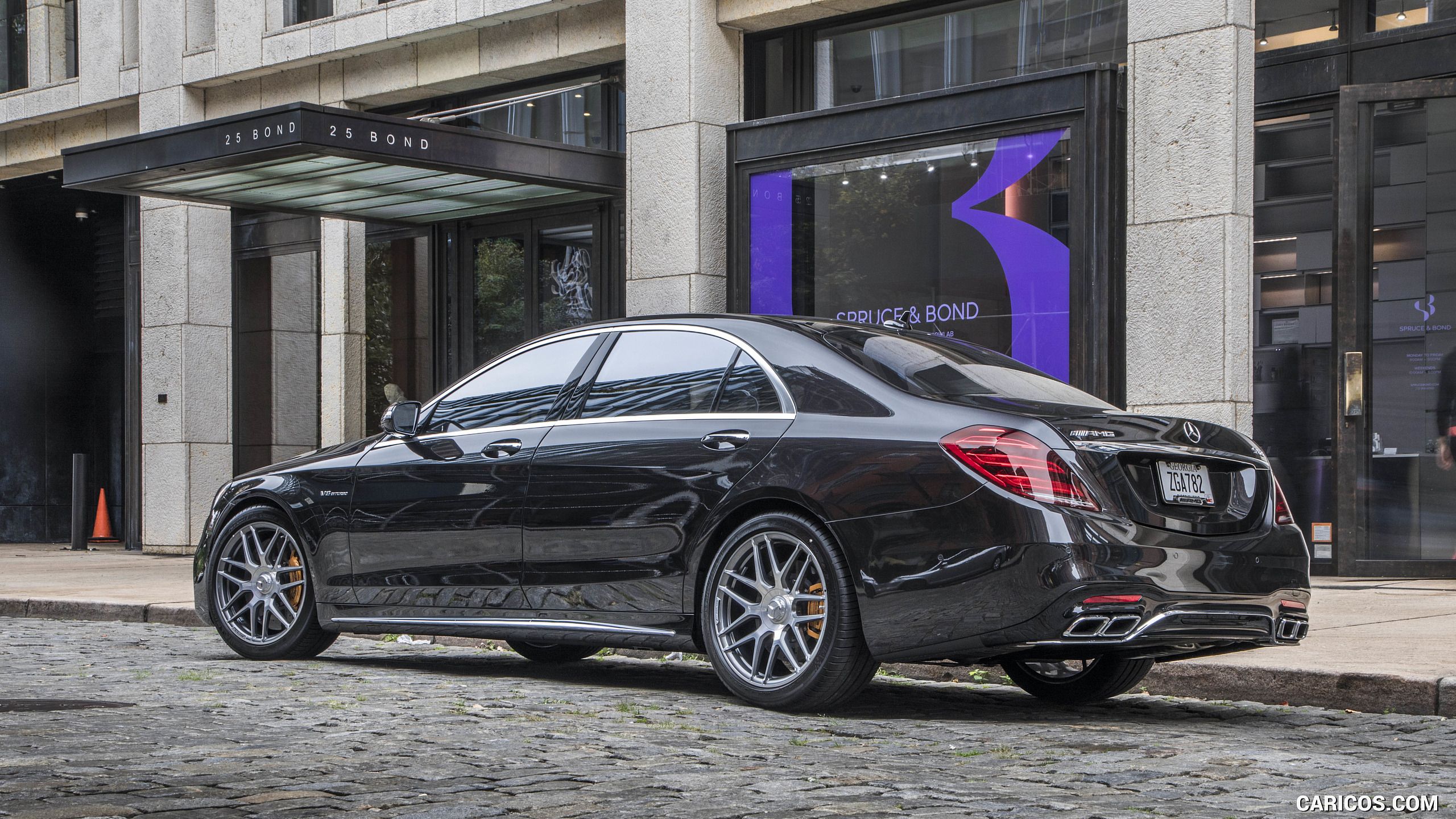 Mercedes AMG S63 Three Quarter. HD Wallpaper