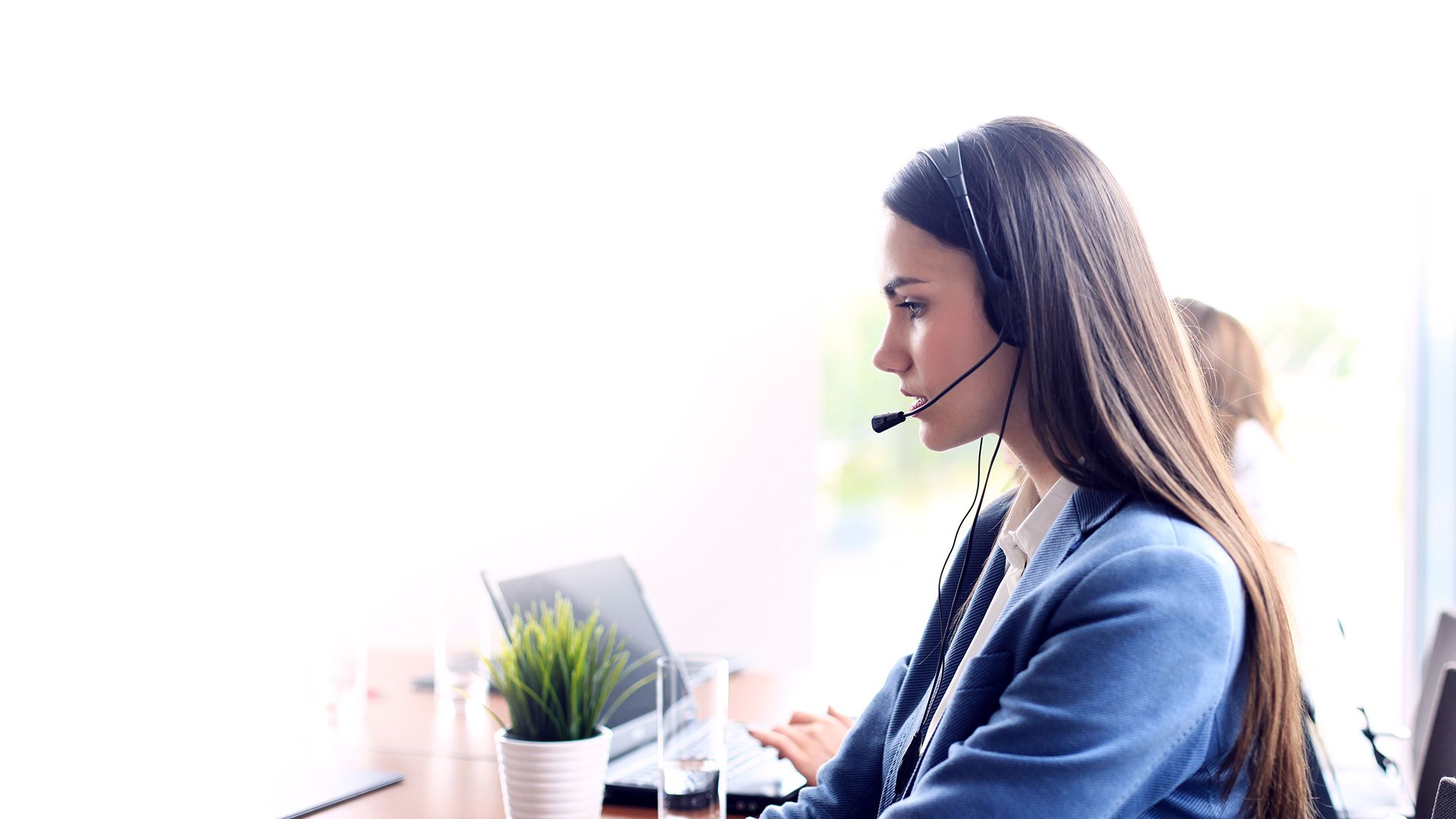 How Call Center Services Benefit Healthcare Providers
