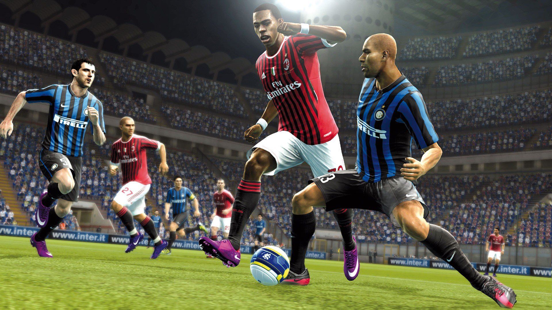 En games. Pro Evolution Soccer 2013. PES Evolution Soccer 2013. Игра футбол PES 2013. PES 2013 / Pro Evolution Soccer 2013.