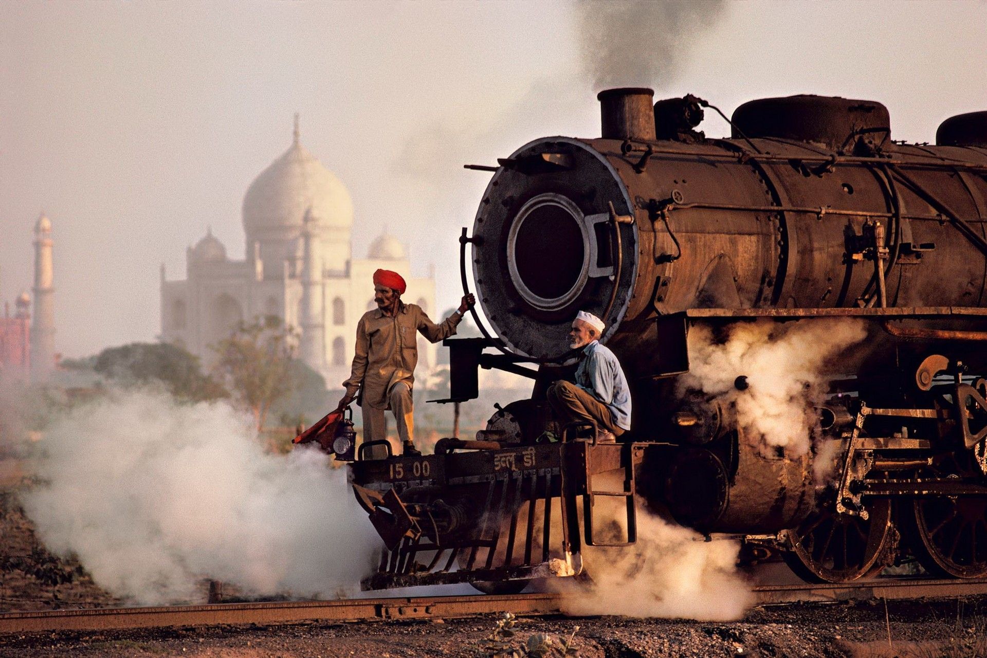 India Taj Mahal locomotives steam locomotives trains wallpaper