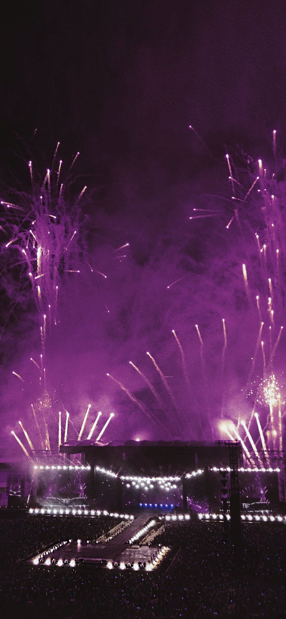 Mikrokosmos Aesthetic Wallpaper (Fireworks). Bts concert, Bts