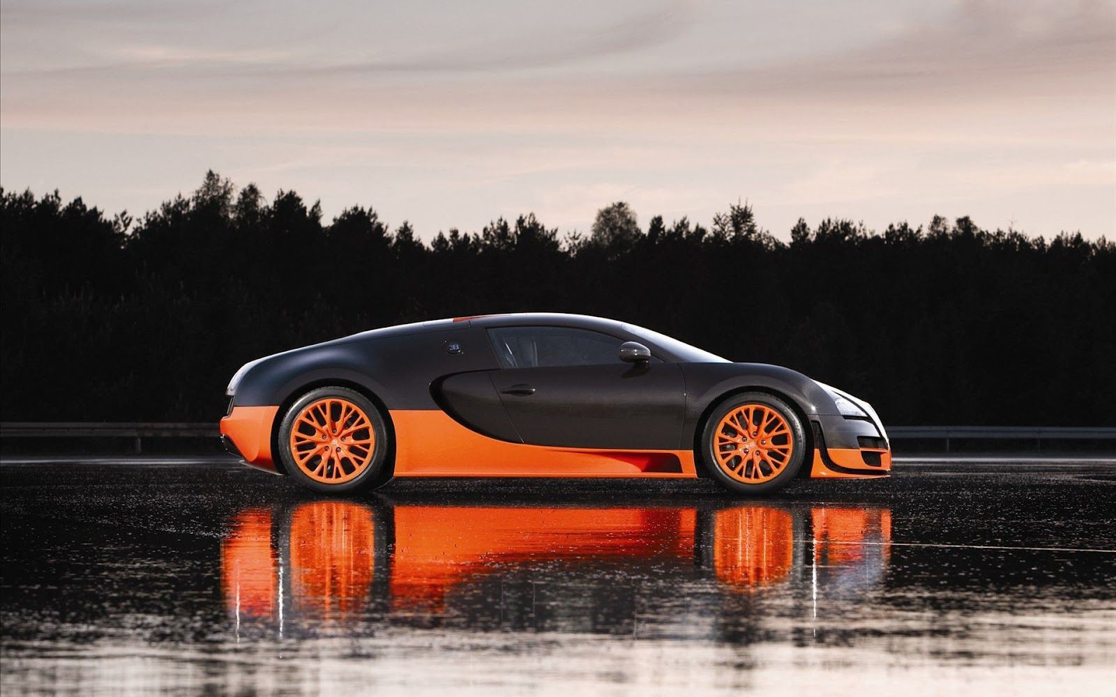 Cars Wallpaper 2012: Super Speed Demon Bugatti Veyron 16.4 Super